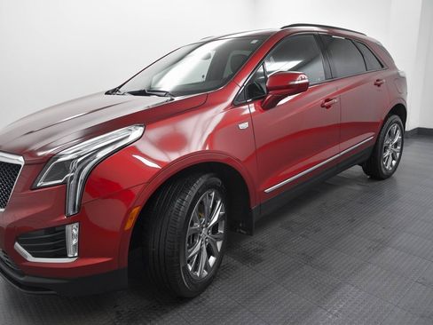 Used 2021 Cadillac XT5 Sportv w/ LPO, Floor Liner Package image 2