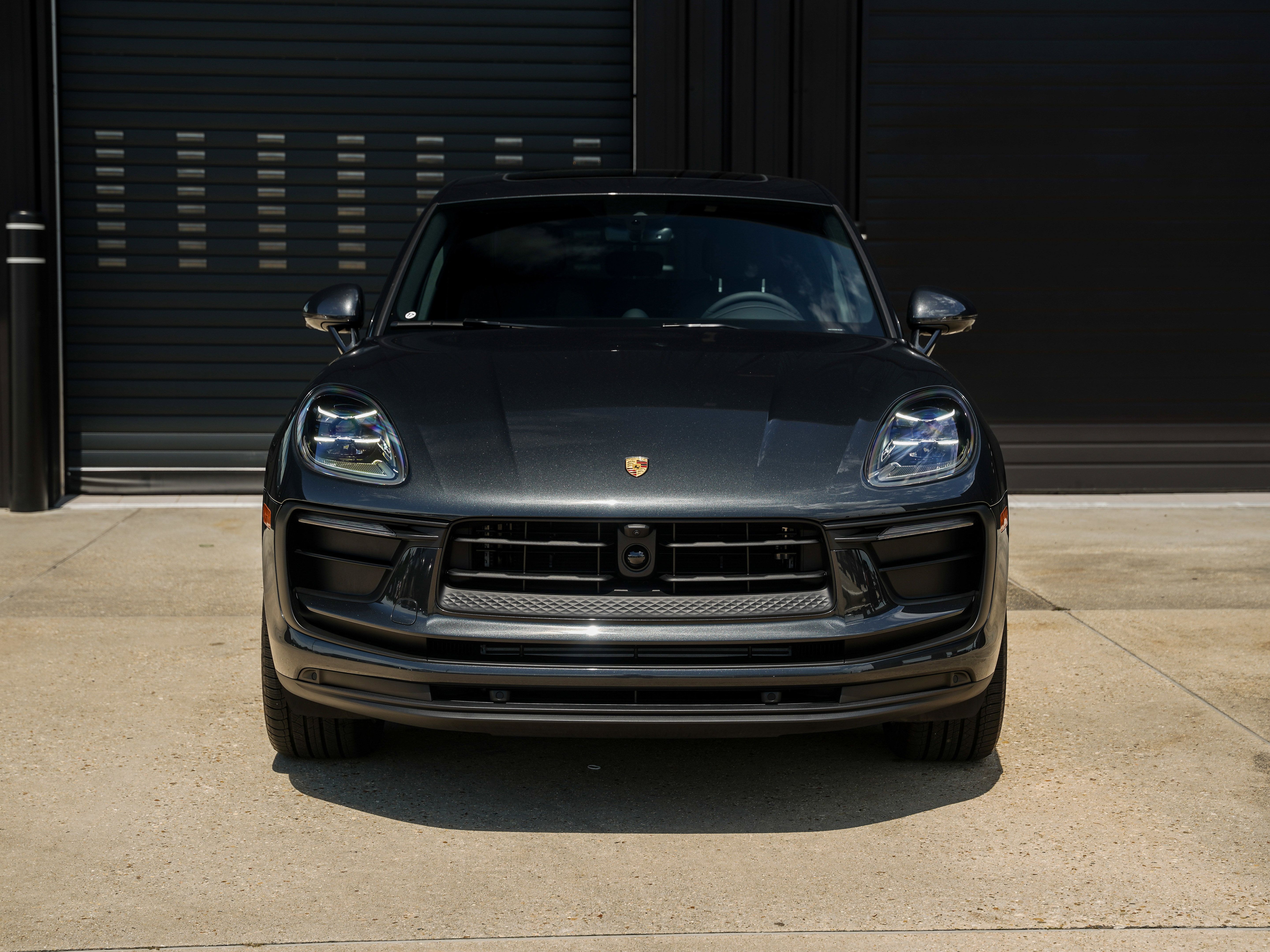 Certified 2026 Porsche Macan AWD/4WD image 6