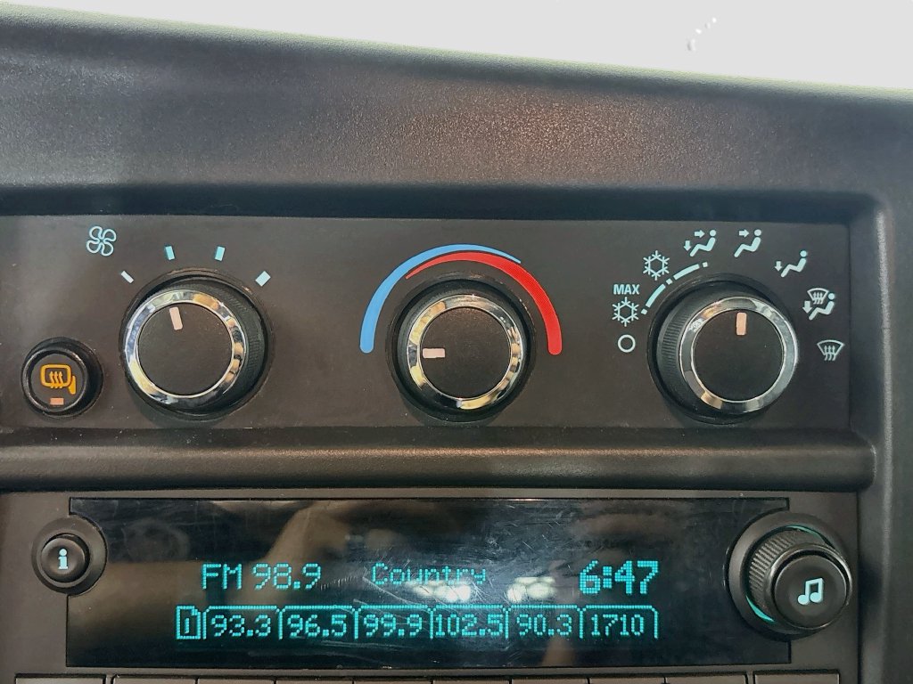 Used 2025 GMC Savana 2500 w/ Driver Convenience Package RWD image 18
