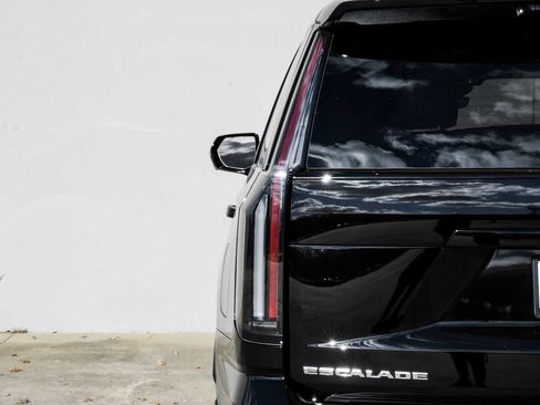 Used 2025 Cadillac Escalade V w/ LPO, Floor Liner Package image 61