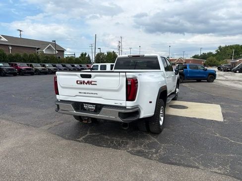Used 2025 GMC Sierra 3500 SLE w/ SLE Value Package AWD/4WD image 6