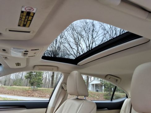 Used 2014 Lexus ES 350 w/ Luxury Package image 25