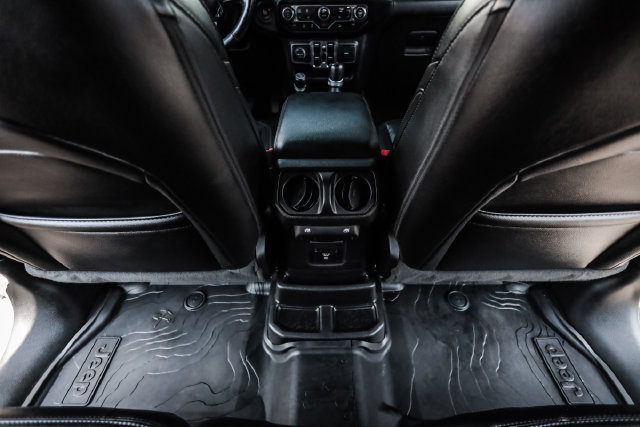 Used 2021 Jeep Wrangler Unlimited Sahara AWD/4WD image 45