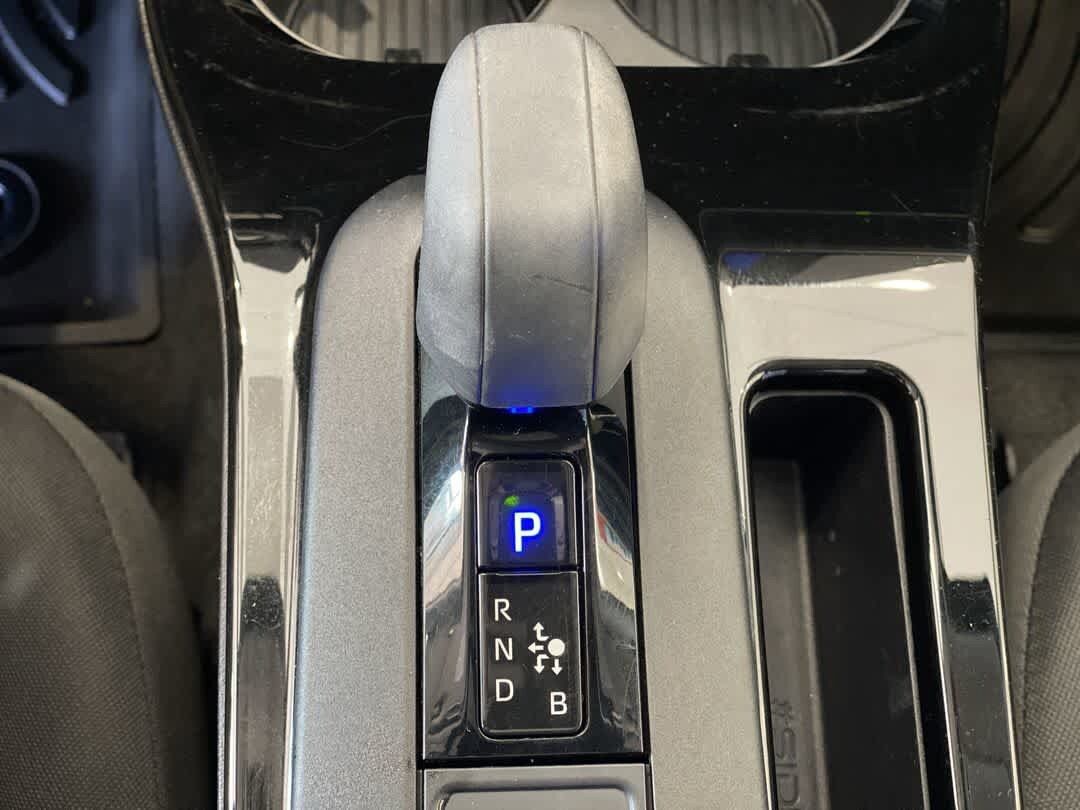 Used 2024 Toyota Prius LE AWD/4WD image 21