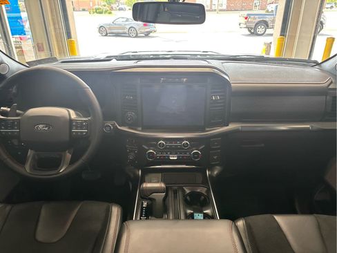 Used 2025 Ford F150 Raptor AWD/4WD image 9