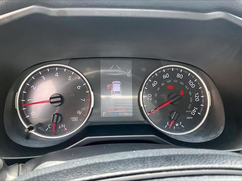 Used 2019 Toyota RAV4 LE FWD image 26