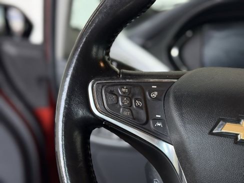 Used 2020 Chevrolet Bolt LT image 29