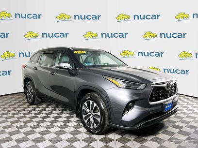 Used 2022 Toyota Highlander XLE