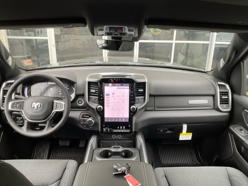 New 2026 RAM 1500 Big Horn AWD/4WD image 19