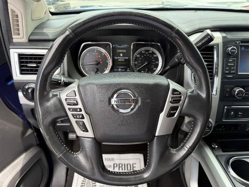 Used 2016 Nissan Titan PRO-4X w/ Pro-4x Convenience Package AWD/4WD image 34