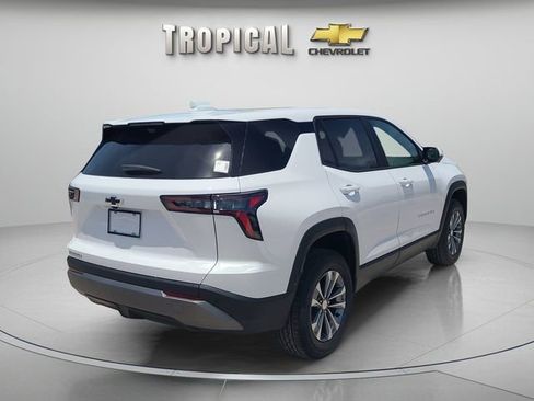 New 2026 Chevrolet Equinox LT w/ Convenience Package II FWD image 3