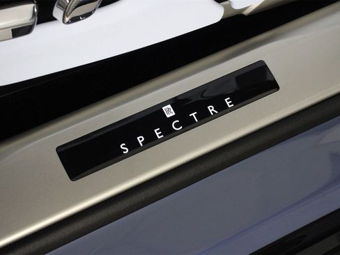 Certified 2024 Rolls-Royce Spectre w/ Spectre Launch Package image 17