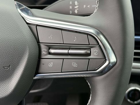 New 2026 Chevrolet Equinox EV LT image 13