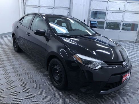 Used 2014 Toyota Corolla LE image 35