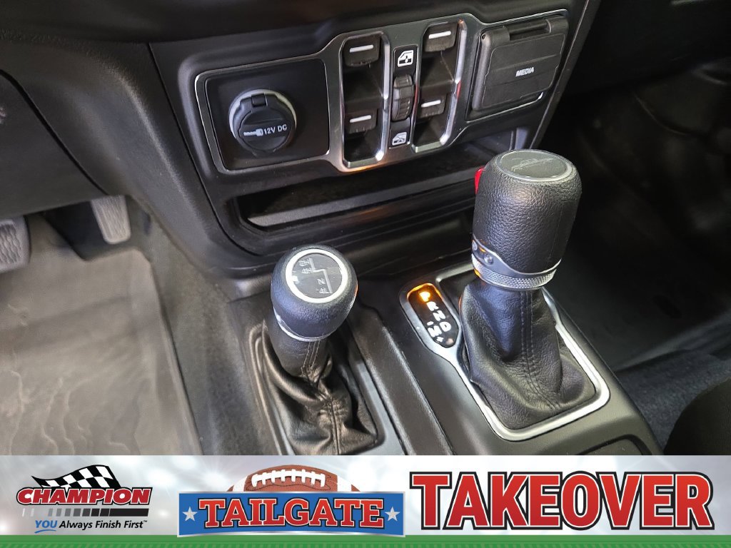 Used 2022 Jeep Gladiator Sport AWD/4WD image 21