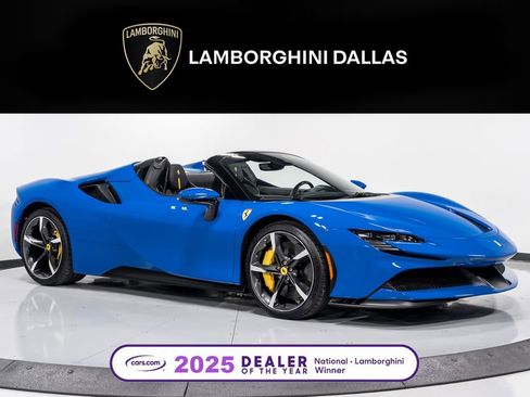 Used 2024 Ferrari SF90 Spider image 1