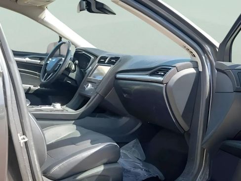 Used 2020 Ford Fusion Titanium AWD/4WD image 22