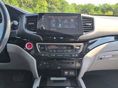Used 2021 Honda Pilot Touring image 22