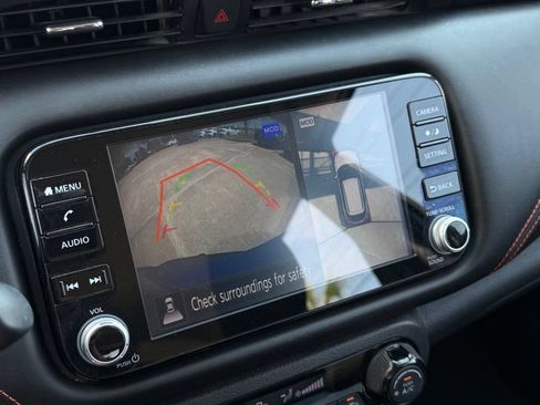 Used 2021 Nissan Kicks SR FWD image 17