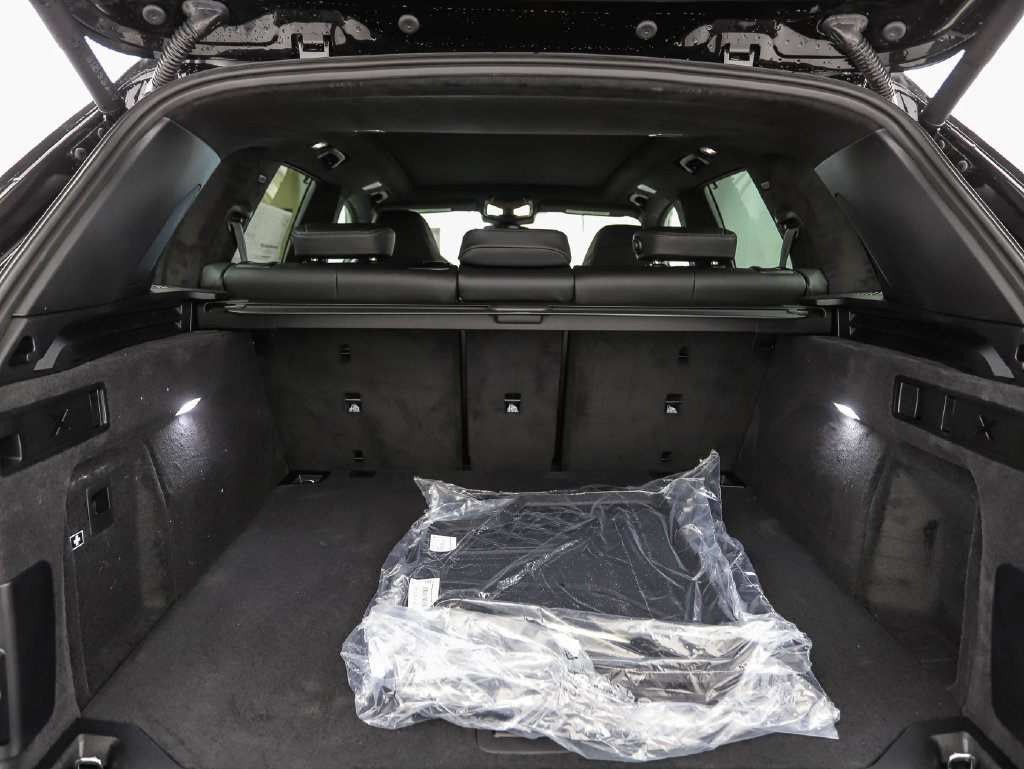 New 2026 BMW X5 M Competition w/ Executive Package AWD/4WD image 25