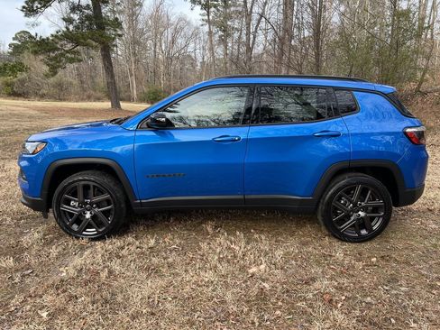 New 2026 Jeep Compass Latitude image 6
