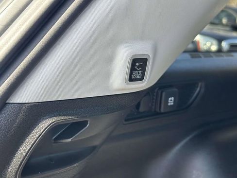 Certified 2023 Jeep Grand Cherokee Limited image 22