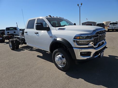 New 2026 RAM 5500 Tradesman w/ Chrome Appearance Group image 10