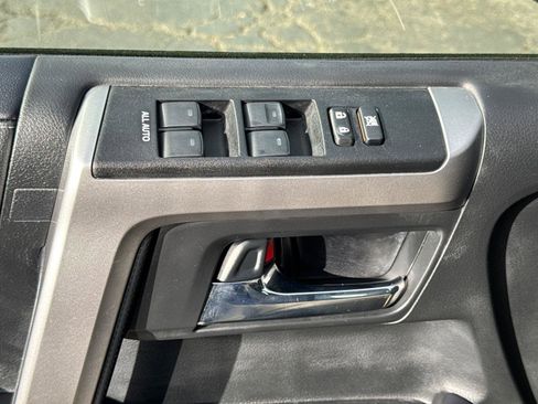 Used 2023 Toyota 4Runner SR5 Premium image 30