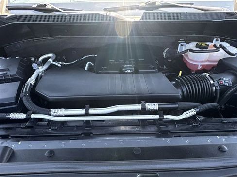 Certified 2022 Chevrolet Silverado 1500 LT AWD/4WD image 28