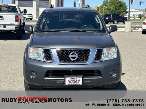 Used 2010 Nissan Pathfinder SE AWD/4WD image 2