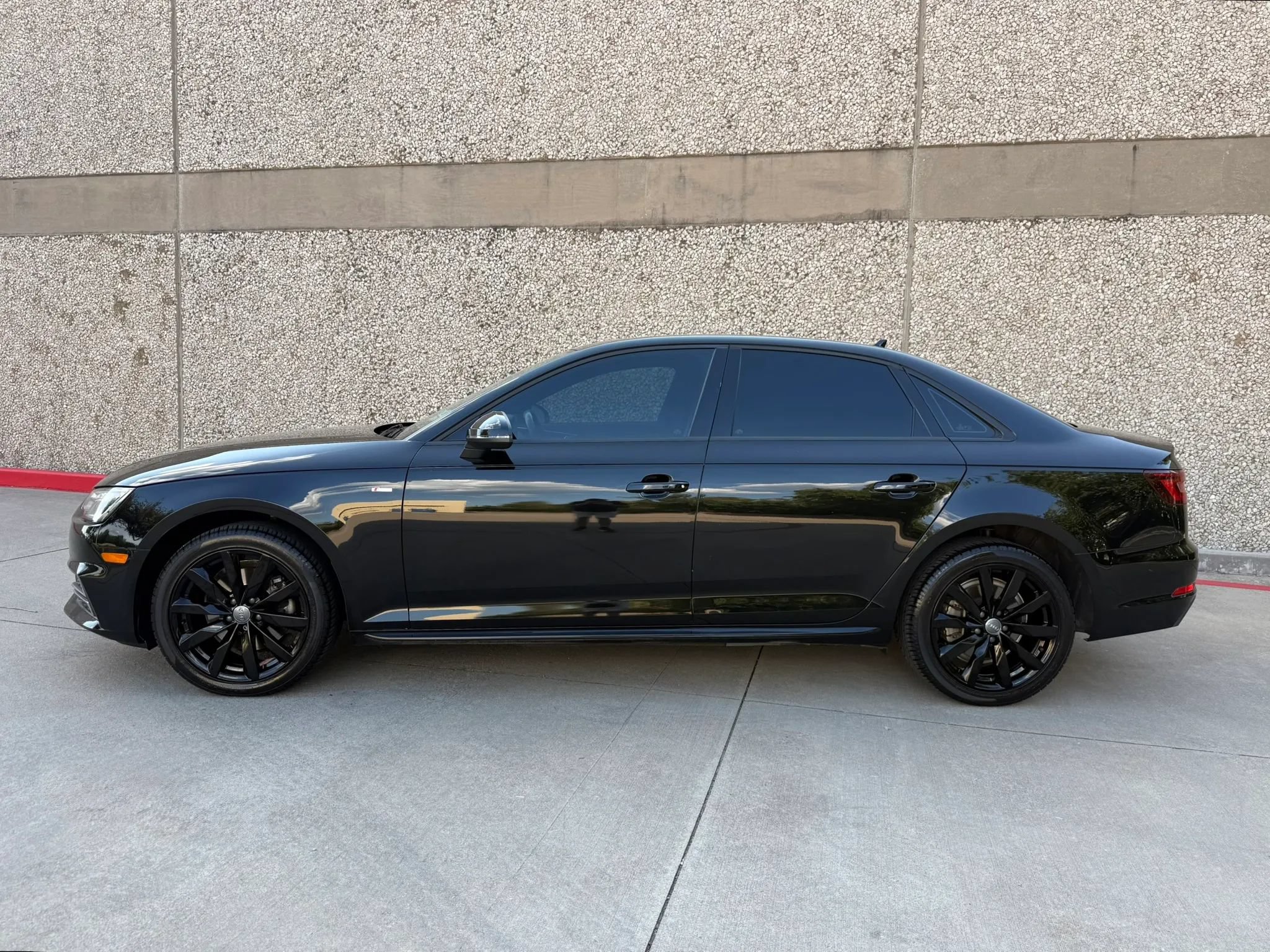 Used 2018 Audi A4 2.0T Ultra Premium w/ 18" Wheel Package FWD image 3
