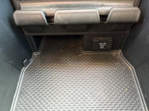 Used 2022 RAM 3500 Limited image 30