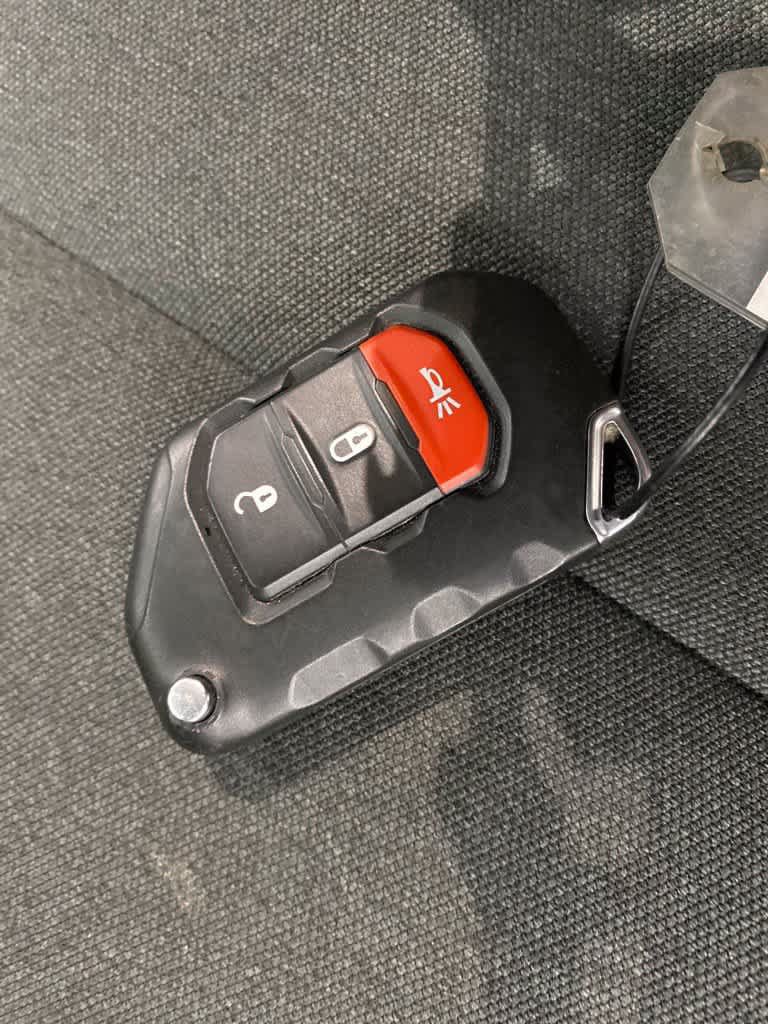 Used 2025 Jeep Wrangler Unlimited Rubicon AWD/4WD image 29