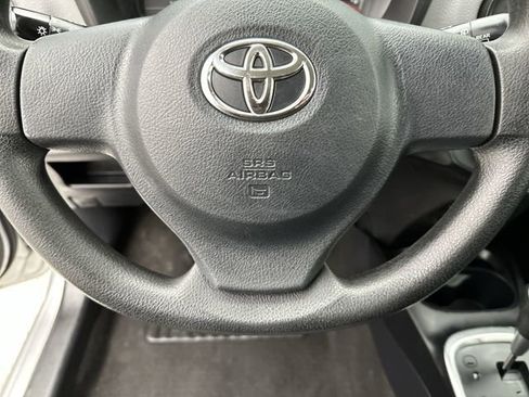 Used 2015 Toyota Yaris L FWD image 14