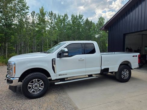 Used 2023 Ford F350 Lariat w/ Snow Plow/Camper Package AWD/4WD image 2