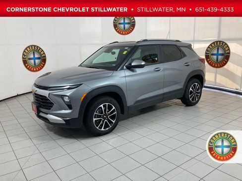 Used 2025 Chevrolet TrailBlazer LT AWD/4WD image 1