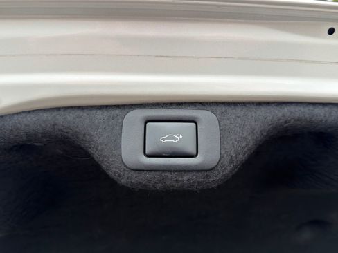 Used 2023 Lexus ES 350 w/ Premium Package image 17