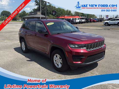 Used 2023 Jeep Grand Cherokee Laredo image 1