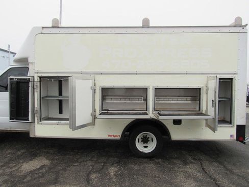 Used 2023 Ford E-450 and Econoline 450 Super Duty w/ Power Windows & Locks Group image 31