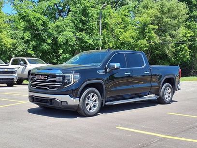 Used 2022 GMC Sierra 1500 SLT w/ SLT Convenience Package