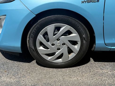 Used 2015 Toyota Prius C Two image 11