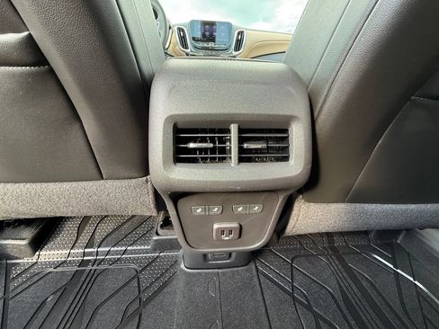 Certified 2023 Chevrolet Equinox Premier AWD/4WD image 36