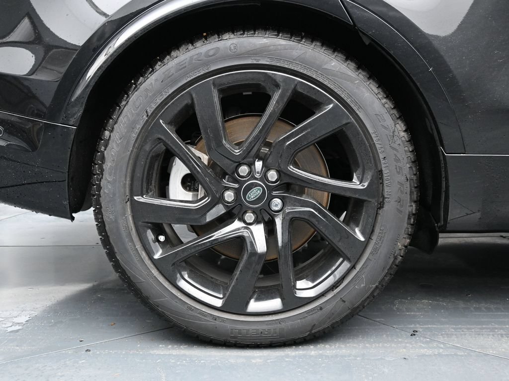 Used 2024 Land Rover Discovery Dynamic SE AWD/4WD image 13