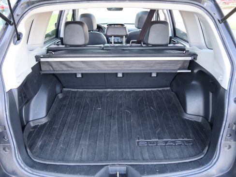 Used 2017 Subaru Forester 2.5i Limited AWD/4WD image 32