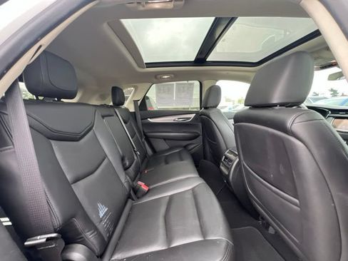Used 2017 Cadillac XT5 Luxury w/ LPO, Wheel Lock Package AWD/4WD image 13