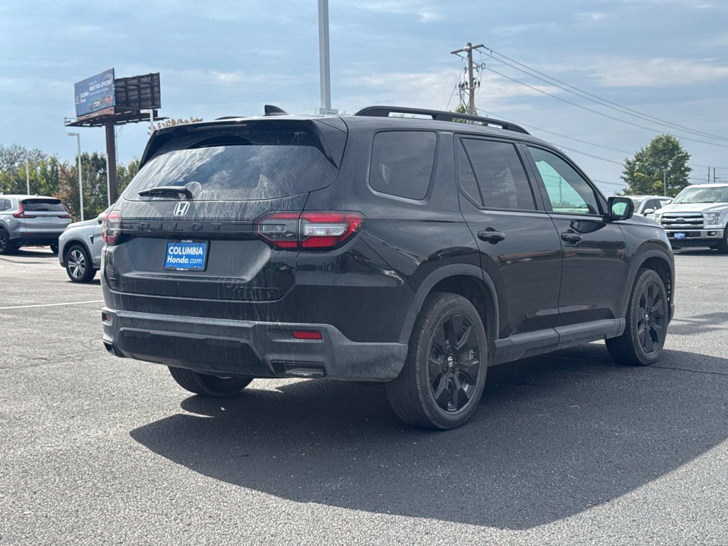 Used 2026 Honda Pilot Black Edition image 3