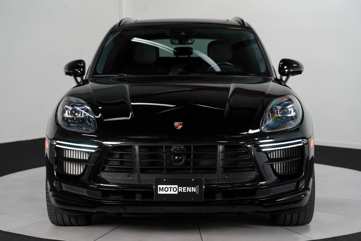 Used 2020 Porsche Macan Turbo AWD/4WD image 9