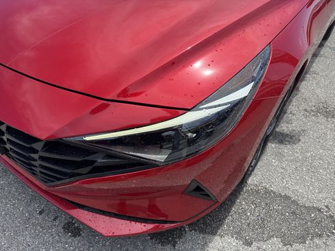 Used 2023 Hyundai Elantra SEL w/ Convenience Package FWD image 10