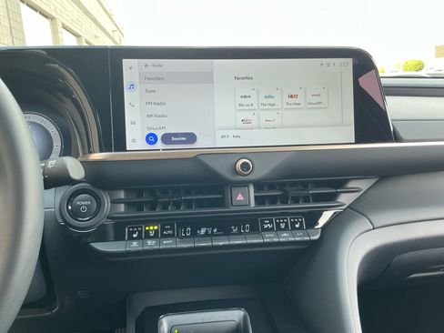 Certified 2025 Toyota Crown Signia AWD/4WD image 12