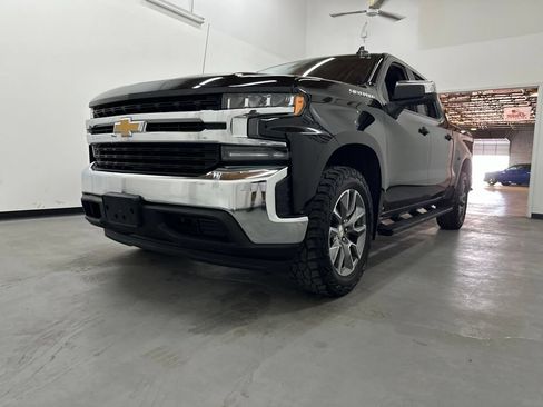 Used 2021 Chevrolet Silverado 1500 LT AWD/4WD image 24